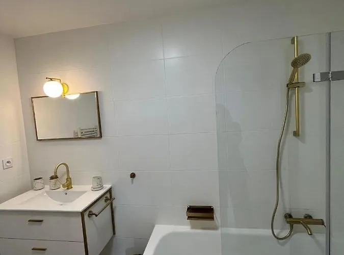 Golden Dreamscape - Superbe, Calme Et Lumineux Apartment